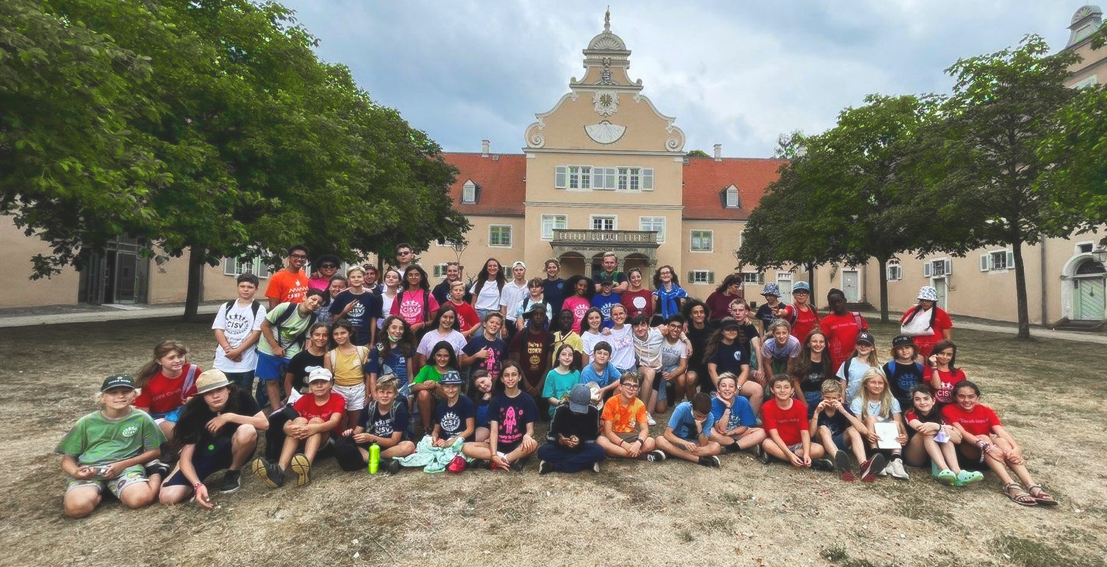 Gruppenfoto eines Villages